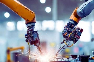 איך מפעלים ובעלי עסקים משתמשים בטכנולוגיות CNC לשיפור תהליכי עיבוד שבבי