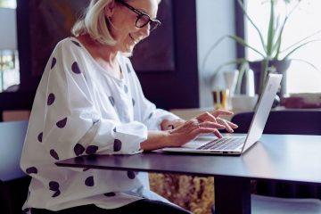 קורס הכרת המחשב לגיל השלישי – מנוף אישי וחברתי גם לבעלי עסקים