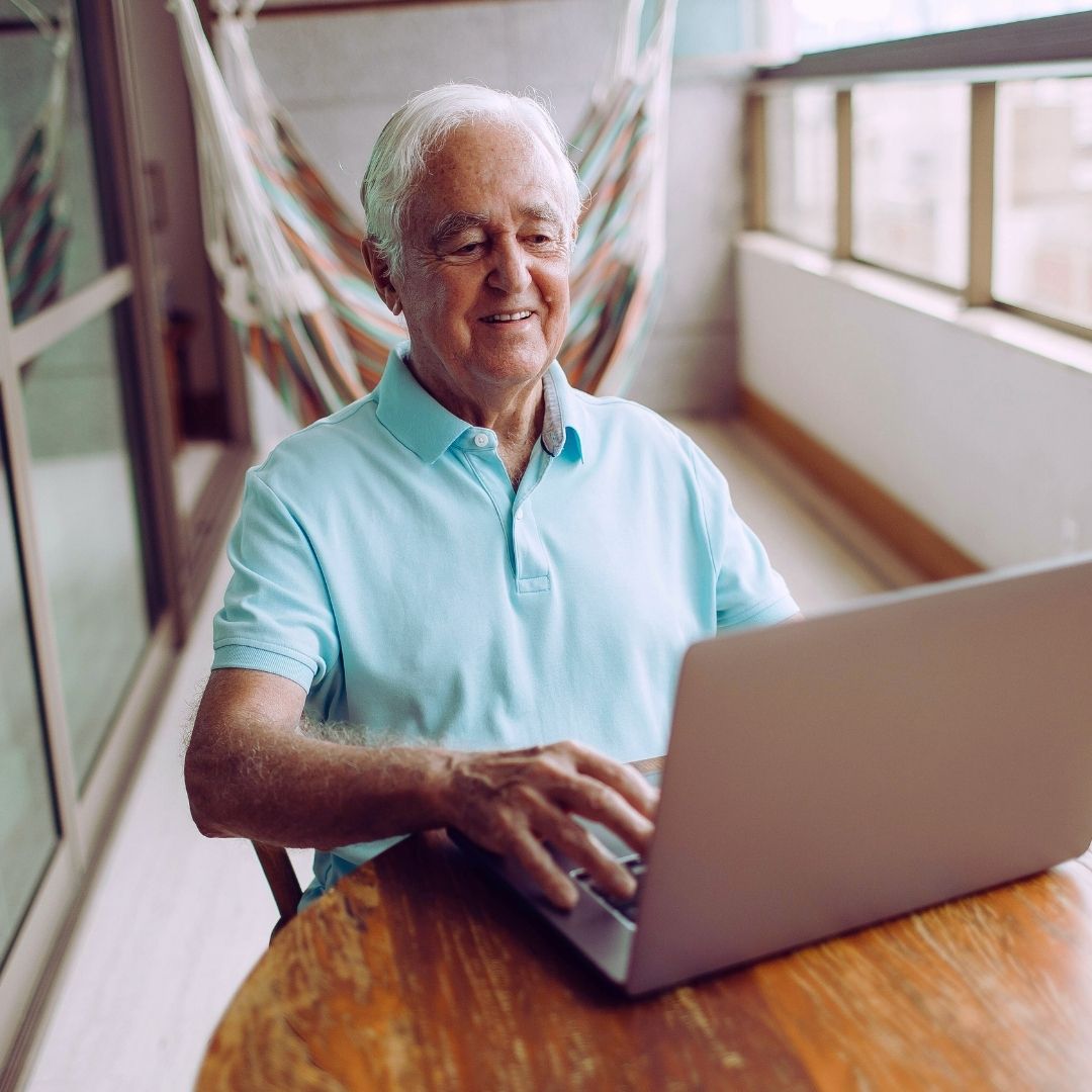 ניסיון, יציבות והזדמנות חדשה: תוכניות תעסוקה למבוגרים בישראל